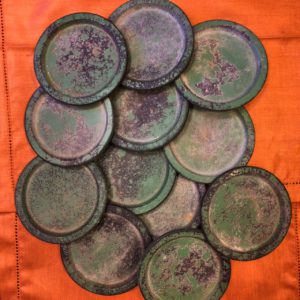 Plato de pan metal verde